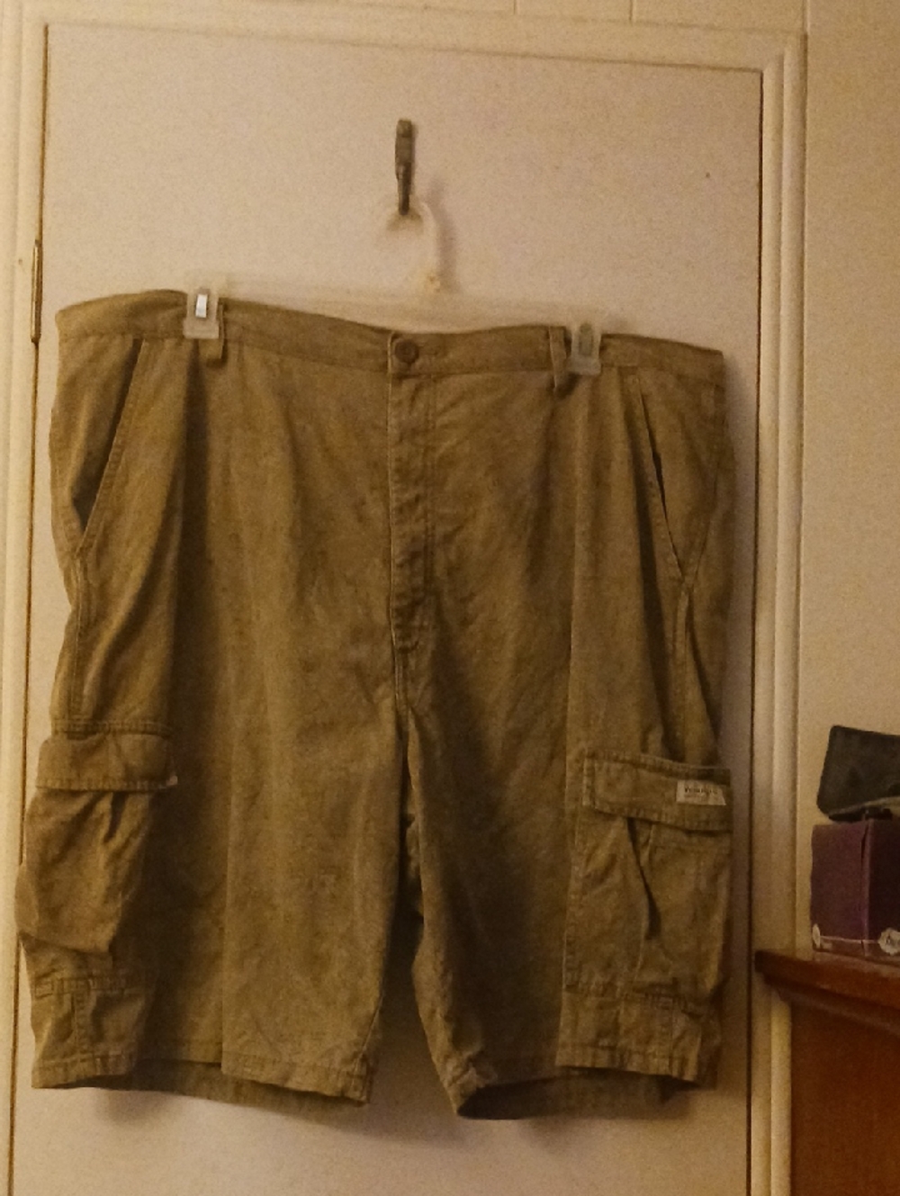 Wrangler Men's Cargo Shorts in Khaki Green